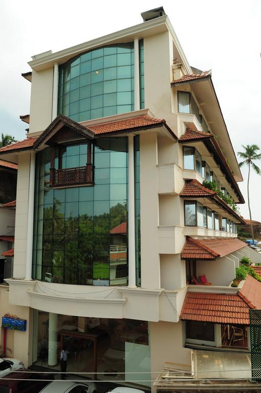 Hindustan Retreat Hotel